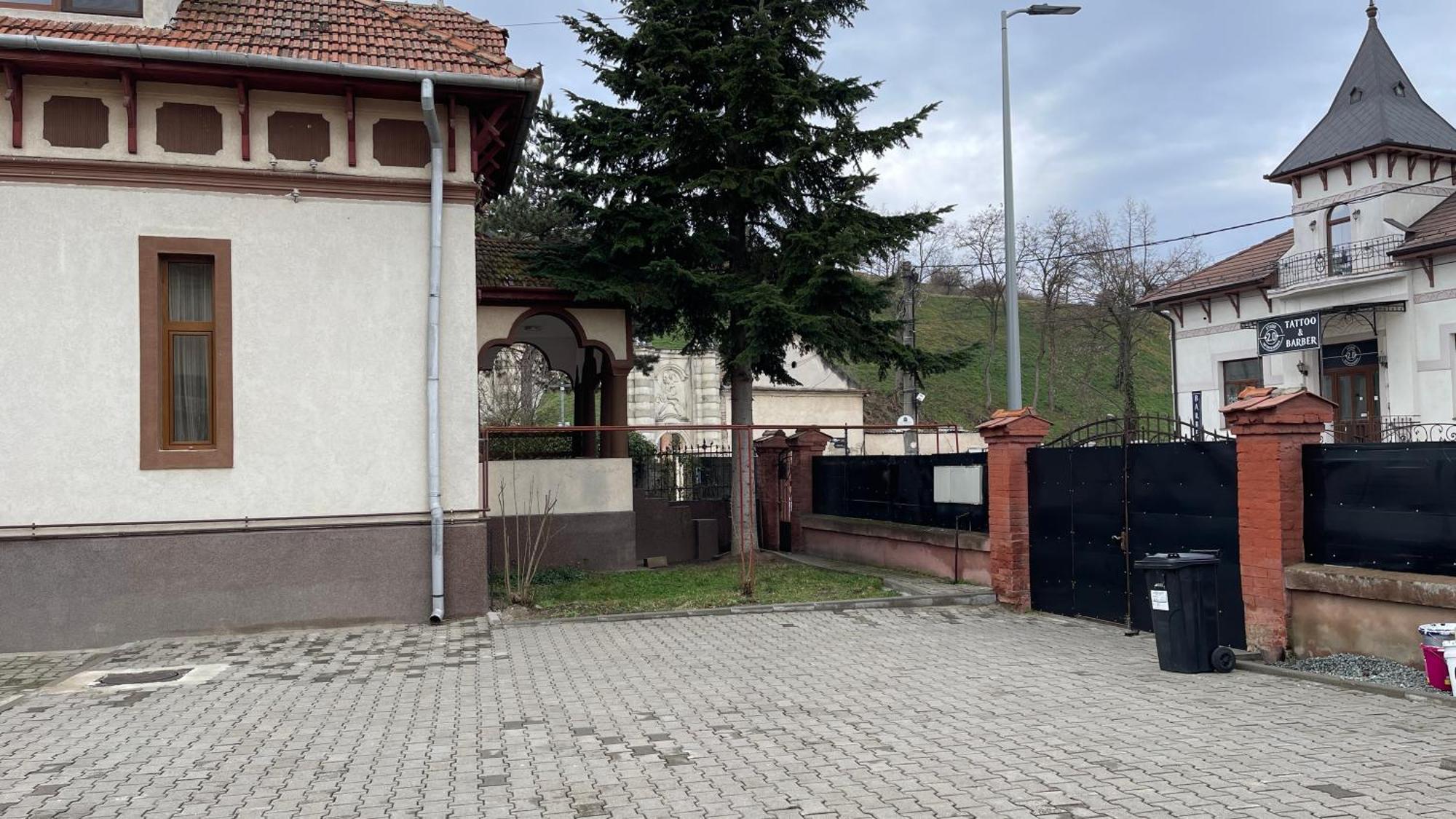 La Poarta Cetatii Alba Iulia